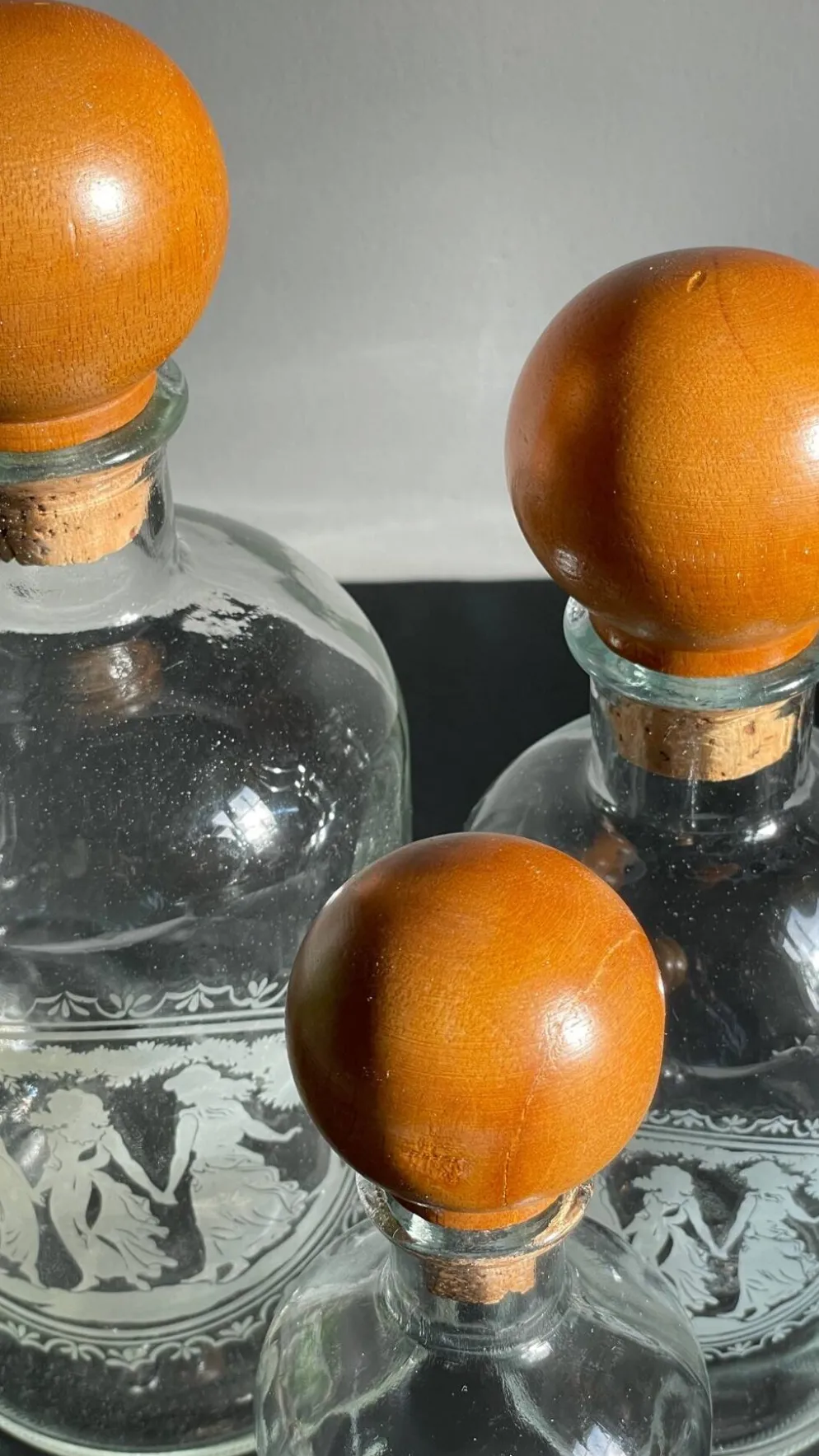 BOUTEILLES Verre Gravé et Bois VINTAGE