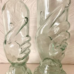 Bouteilles vintage mains Italie