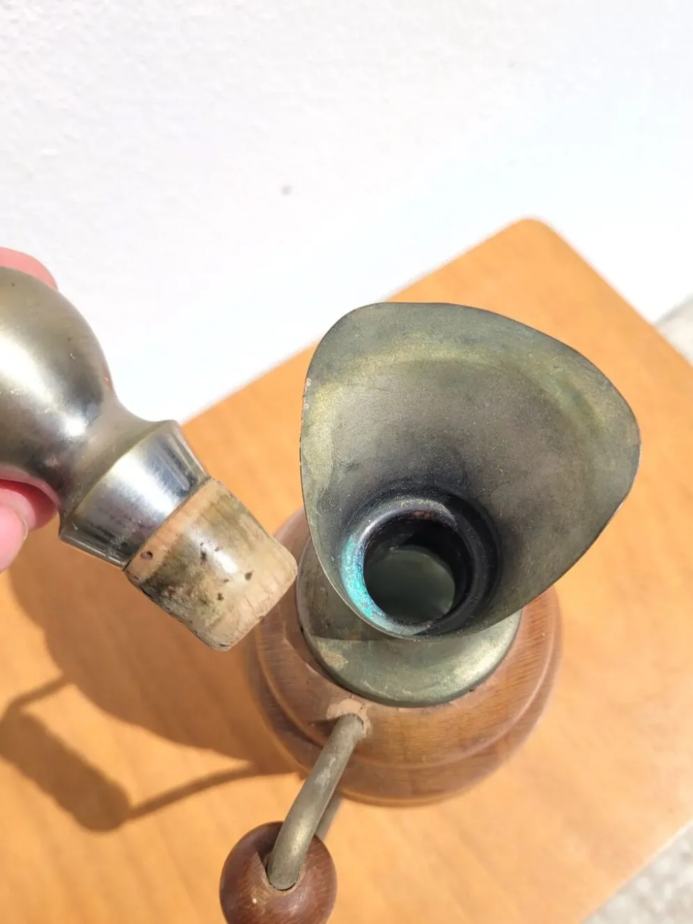 Bouteille thermos vintage en bois tourné signée T. Ergök