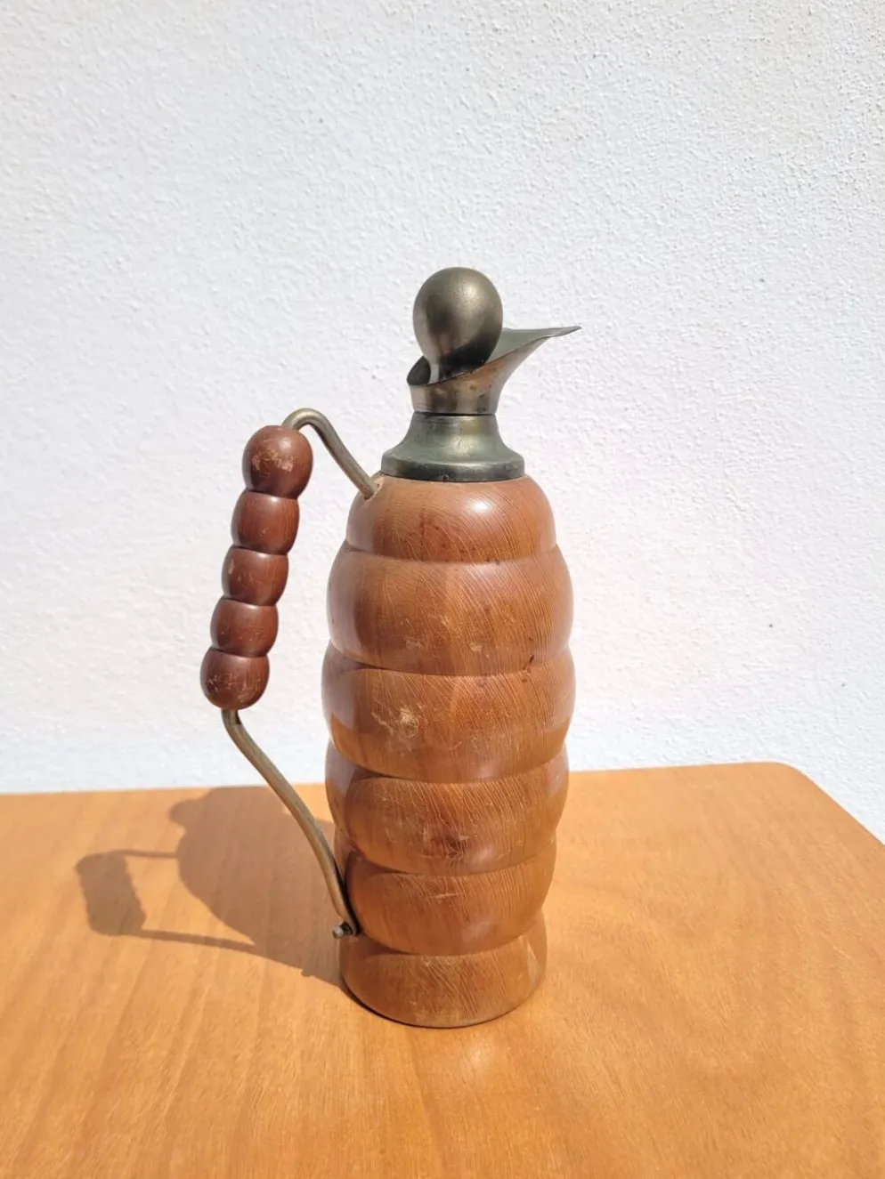 Bouteille thermos vintage en bois tourné signée T. Ergök