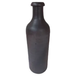 Bouteille, vase en grès brun