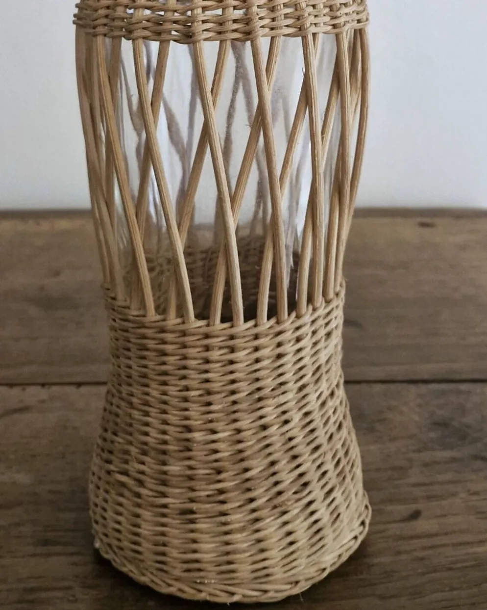 Bouteille verre et osier