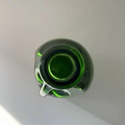 Bouteille verte en verre
