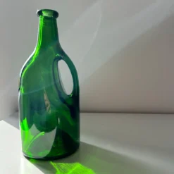 Bouteille verte en verre