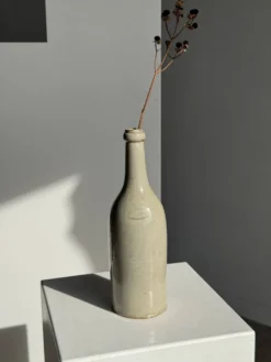 Bouteille vintage en grès beige moucheté H31