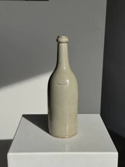 Bouteille vintage en grès beige moucheté H31