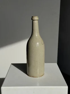 Bouteille vintage en grès beige moucheté H31