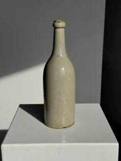 Bouteille vintage en grès beige moucheté H31