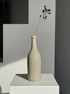 Bouteille vintage en grès beige moucheté H31