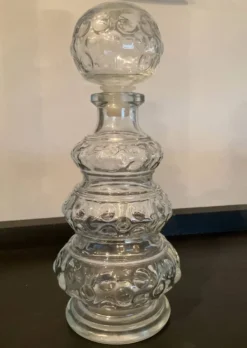 Bouteille vintage en verre moulé France