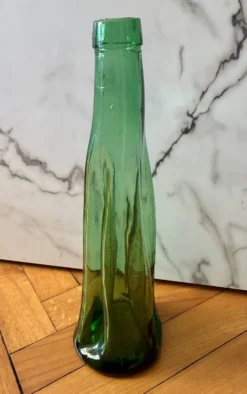 Bouteille vintage Viresa forme écrasée