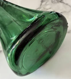 Bouteille vintage Viresa forme écrasée