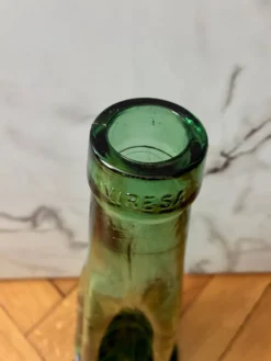 Bouteille vintage Viresa forme écrasée