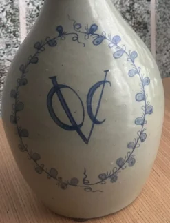 Bouteille voc produite pour la compagnie néerlandaise