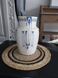 Broc en porcelaine