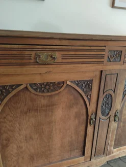 Buffet ancien art déco sculpté vintage