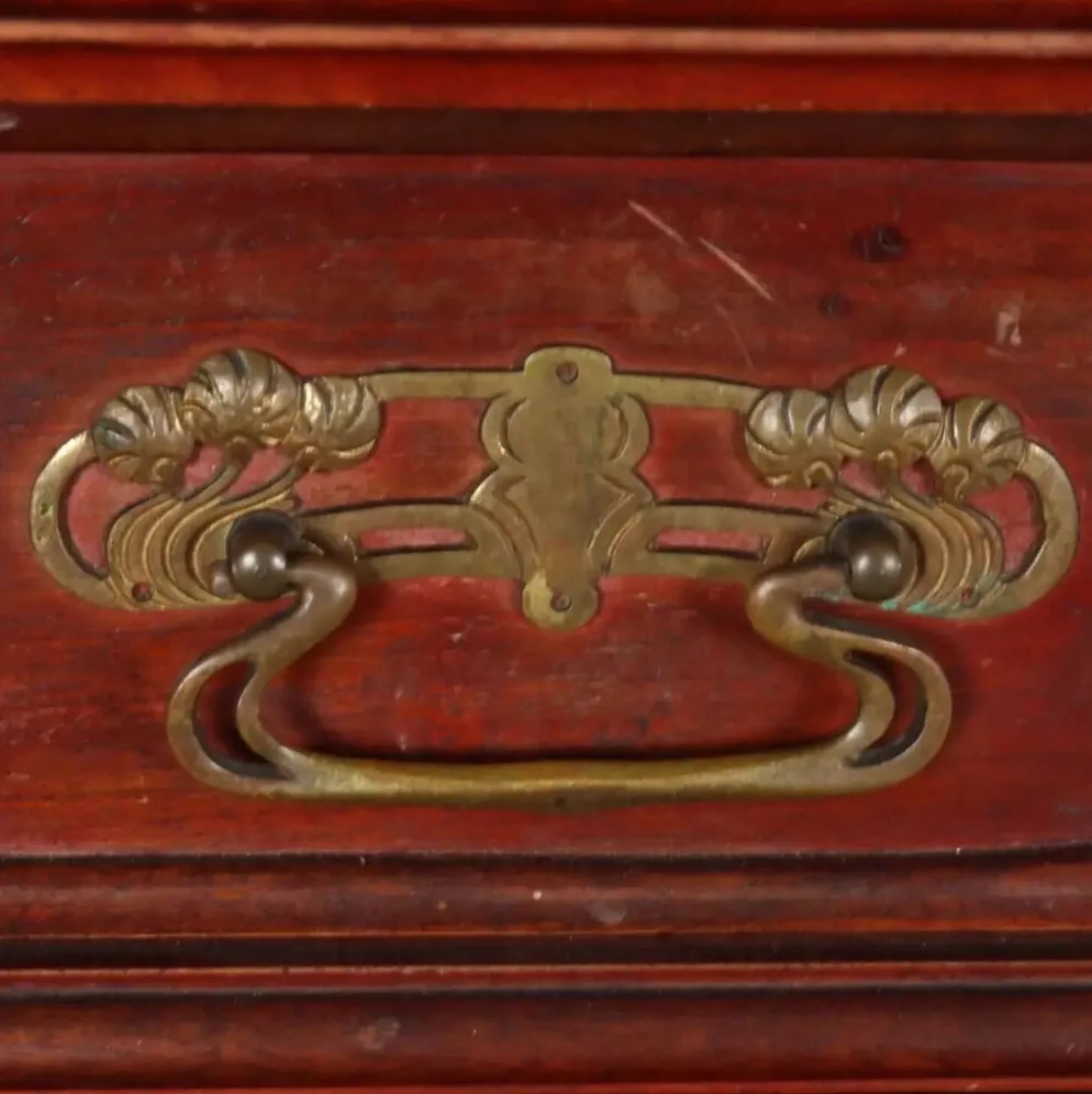 Buffet ancien Art nouveau en noyer avec décorations, Italie, XIXe siècle
