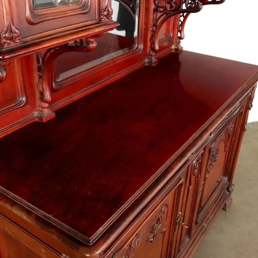 Buffet ancien Art nouveau en noyer avec décorations, Italie, XIXe siècle
