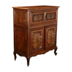 Buffet ancien de style provençal en noyer, Piémont, XXe siècle