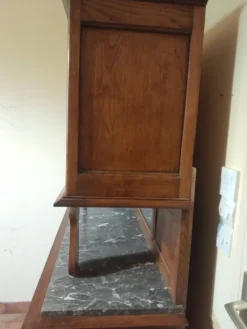 Buffet ancien deux corps en bois sculpté - plateau marbre - très bel état