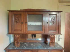 Buffet ancien deux corps en bois sculpté - plateau marbre - très bel état
