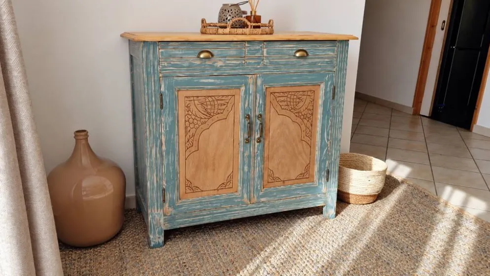 Buffet ancien en bois patiné bleu vert – 2 portes, 2 tiroirs