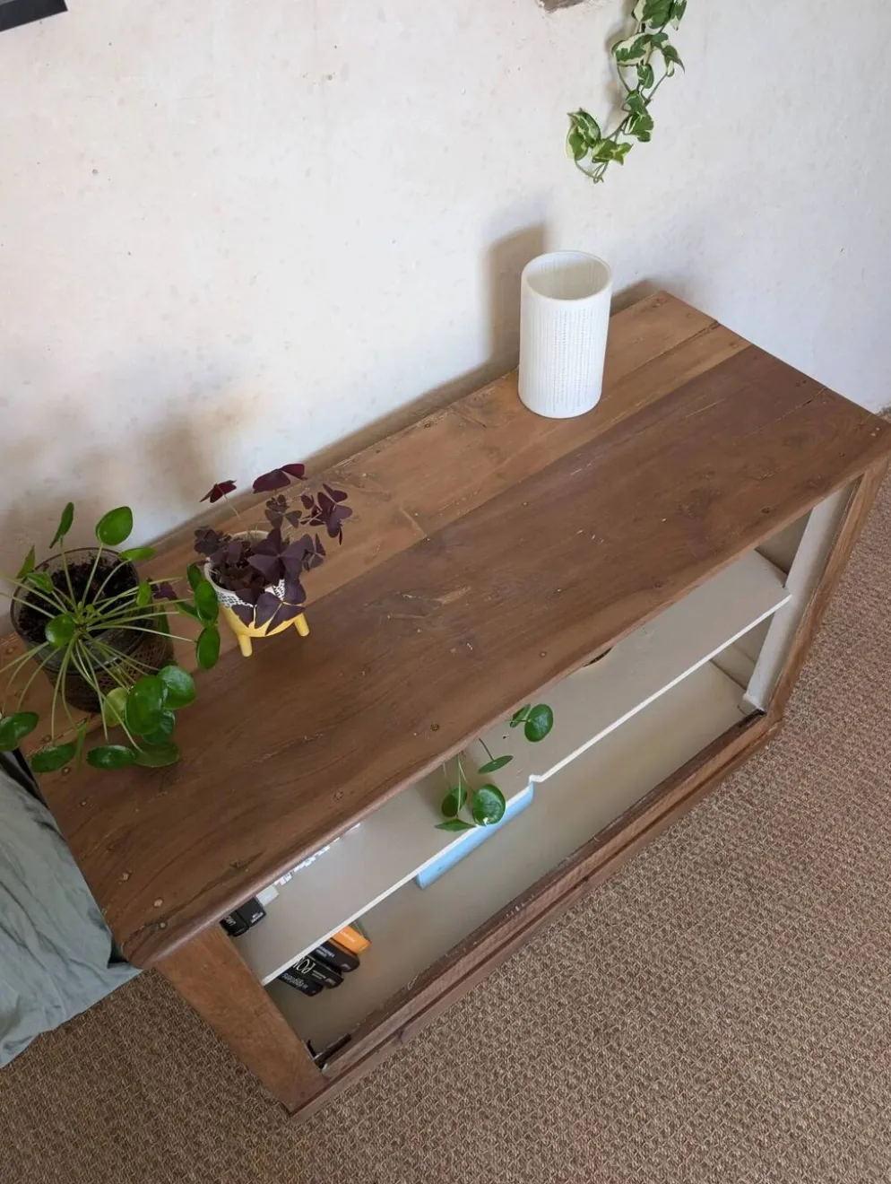 Buffet ancien en noyer – Console, meuble de salle de bain ou buffet de cuisine