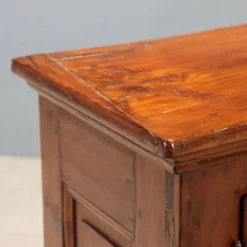 Buffet ancien en sapin à panneaux, Italie, milieu du XIXe siècle