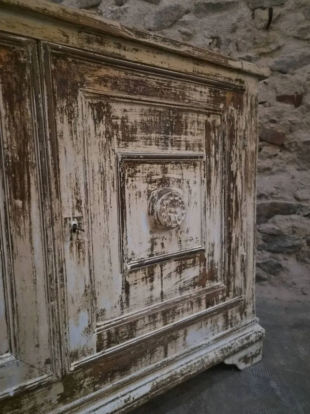 Buffet ancien français en pin avec patine vieillie, vers 1870–1900