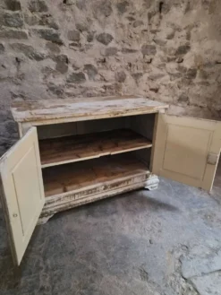 Buffet ancien français en pin avec patine vieillie, vers 1870–1900
