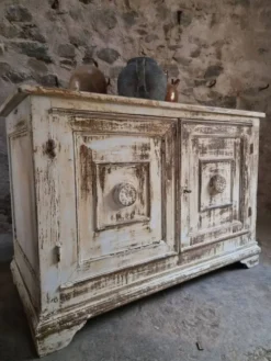 Buffet ancien français en pin avec patine vieillie, vers 1870–1900