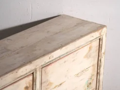 Buffet ancien peint en bois d’orme – Chine, vers 1900
