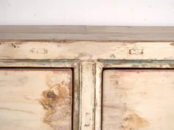 Buffet ancien peint en bois d’orme – Chine, vers 1900