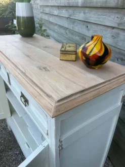 Buffet ancien relooké – esprit campagne chic / vintage