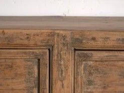 Buffet ancien à trois portes en bois de pin – Chine, vers 1900