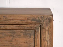 Buffet ancien à trois portes en bois de pin – Chine, vers 1900