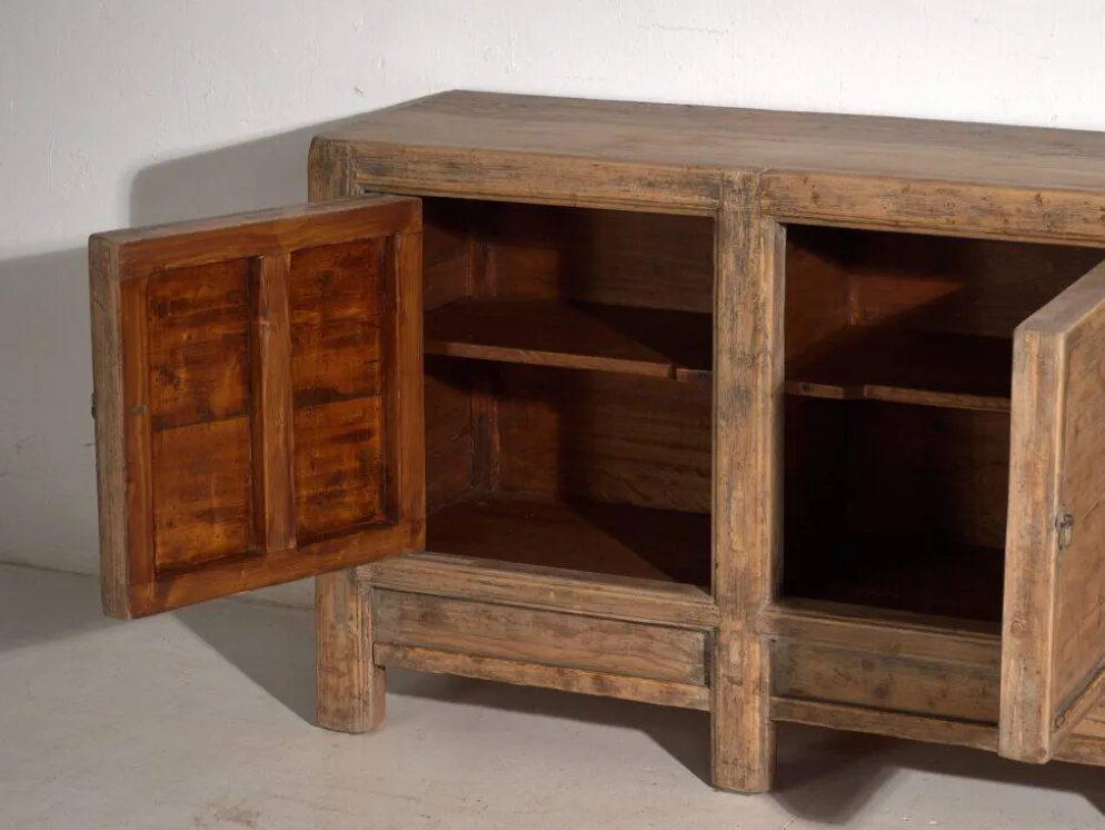 Buffet ancien à trois portes en bois de pin – Chine, vers 1900
