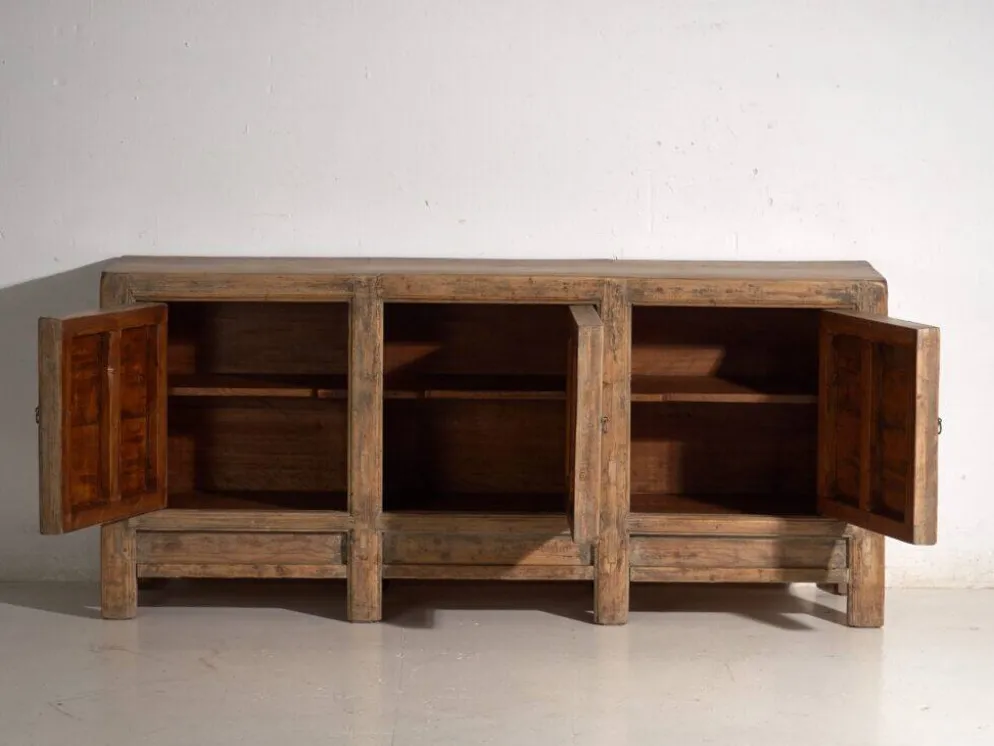 Buffet ancien à trois portes en bois de pin – Chine, vers 1900