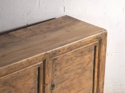 Buffet ancien à trois portes en bois de pin – Chine, vers 1900