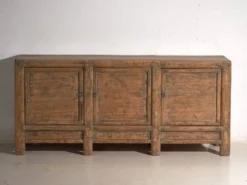 Buffet ancien à trois portes en bois de pin – Chine, vers 1900