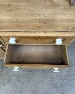 Buffet anglais ancien deux corps en pin massif (rénové)