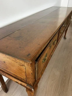 Buffet anglais ancien - période Reine Anne