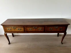 Buffet anglais ancien - période Reine Anne