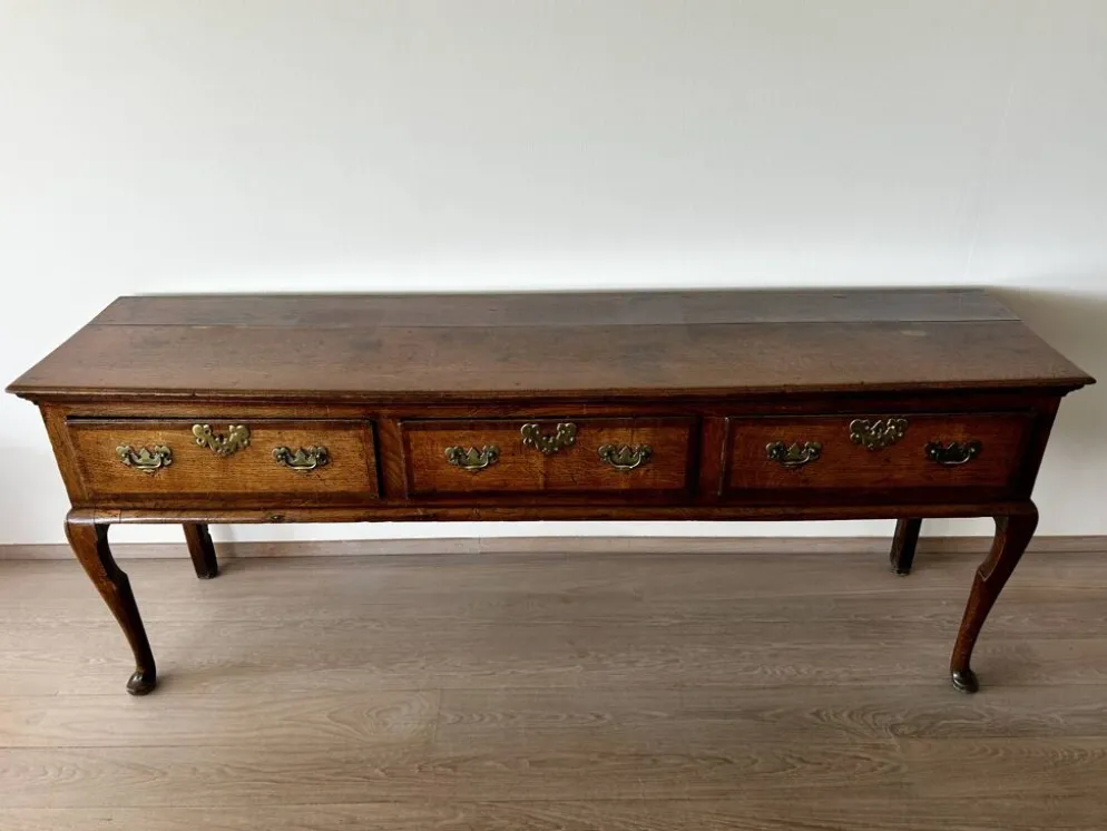 Buffet anglais ancien - période Reine Anne