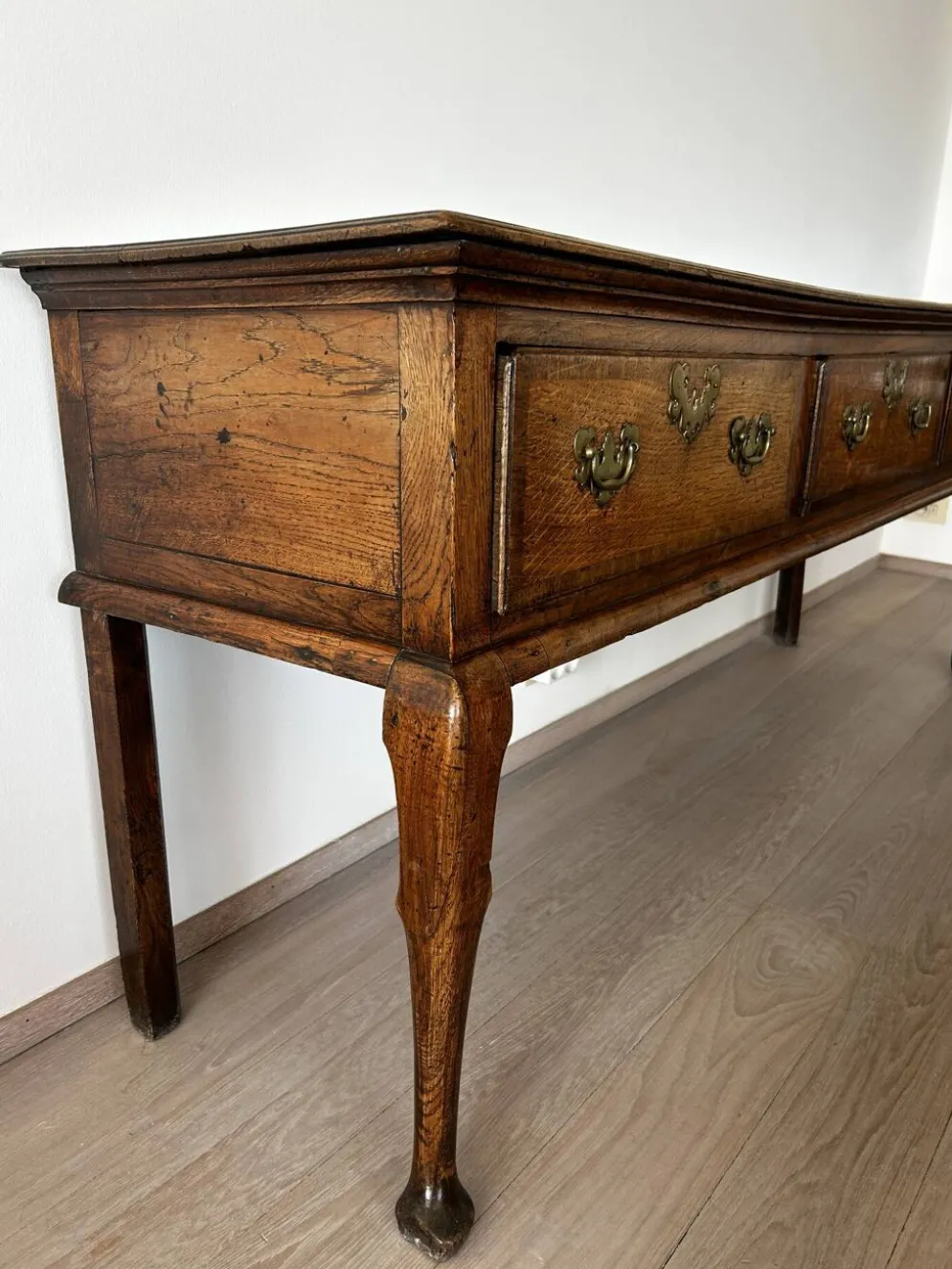 Buffet anglais ancien - période Reine Anne