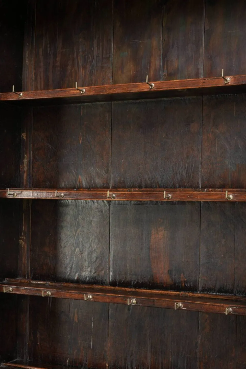 Buffet anglais antique du XVIIIe siècle avec verre d'origine.