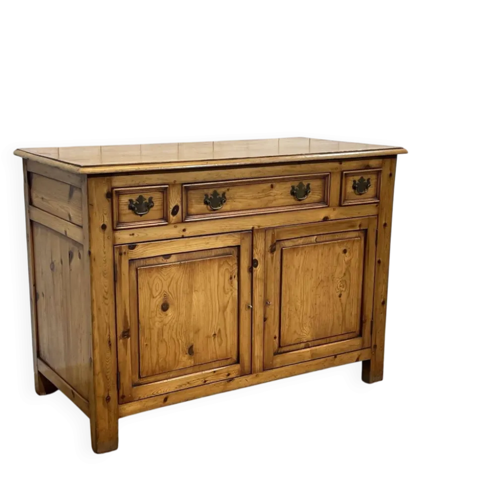 Buffet anglais en sapin des années 1950