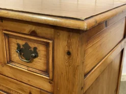 Buffet anglais en sapin des années 1950