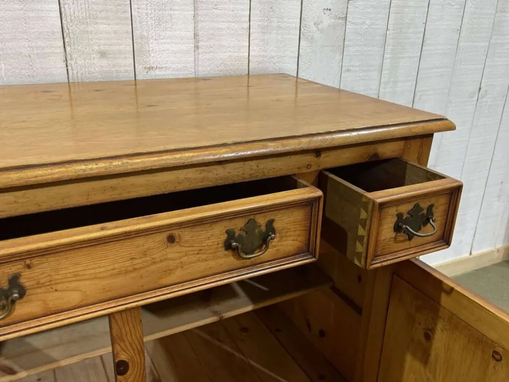 Buffet anglais en sapin des années 1950