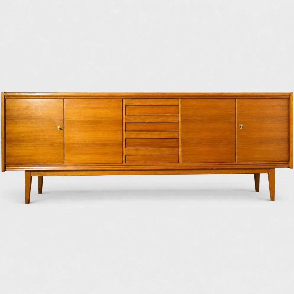 Buffet architectural moderne du milieu du siècle en Okoumé de première qualité.